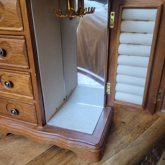 Vintage Wooden Jewelry Organizer - Picture 6 of 8